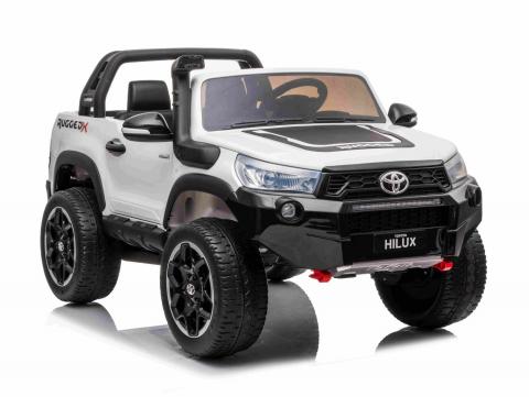 ORYGINALNA TOYOTA HILUX, 2X12V10AH W WALIZCE, PANEL SPORT, RADIO